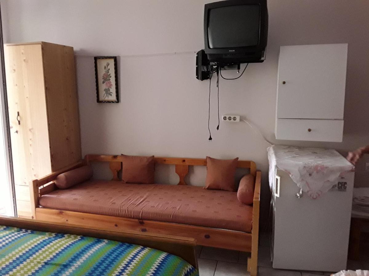 Γιαννουλα Κρετση Hotel Kamena Vourla Exterior foto