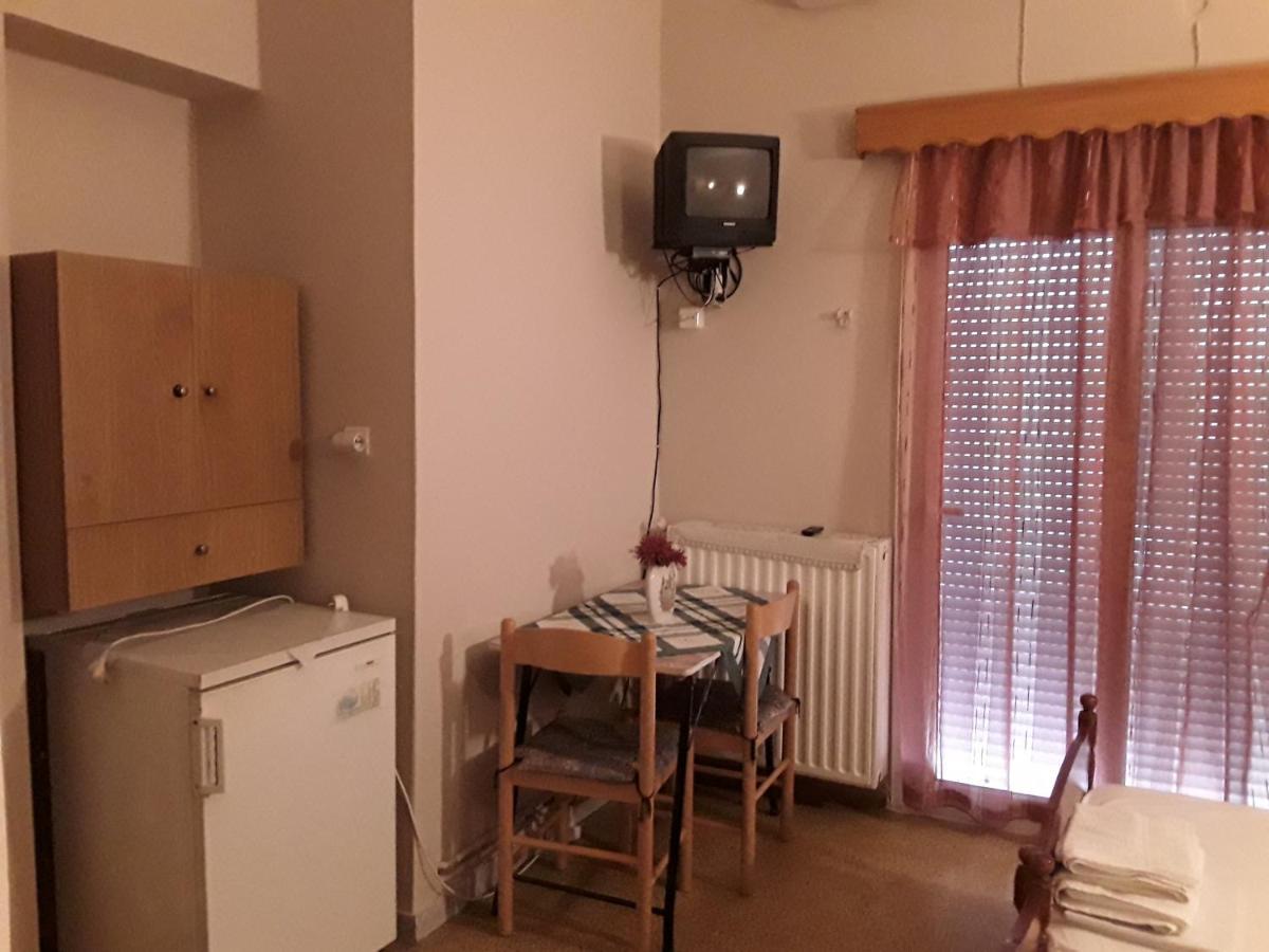 Γιαννουλα Κρετση Hotel Kamena Vourla Exterior foto