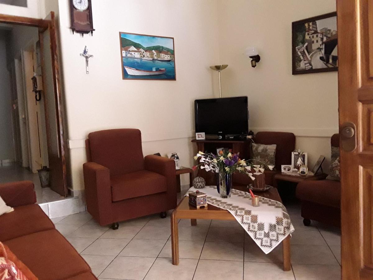 Γιαννουλα Κρετση Hotel Kamena Vourla Exterior foto